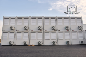 Welche Einrichtungen sollte ein modulares Flüchtlingszentrum umfassen? Flüchtling
